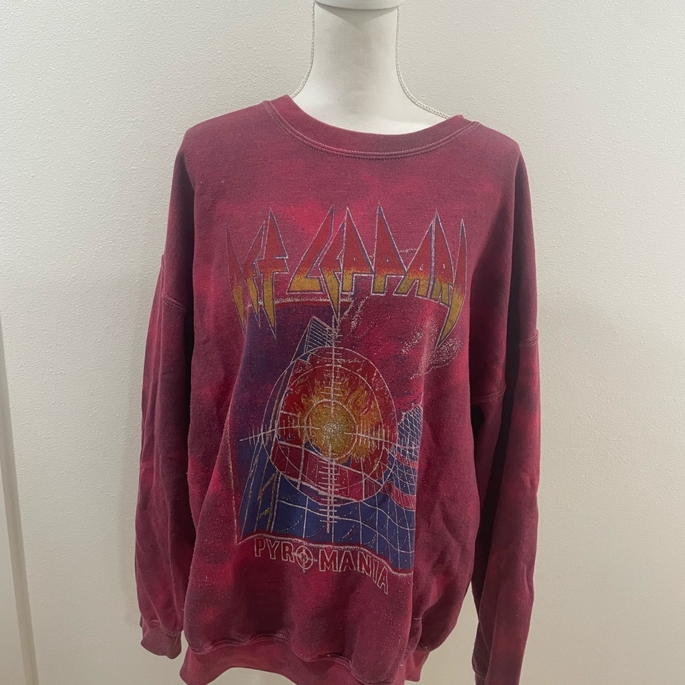 Def Leppard Pyromania Graphic Crewneck Sweatshirt - Burgundy